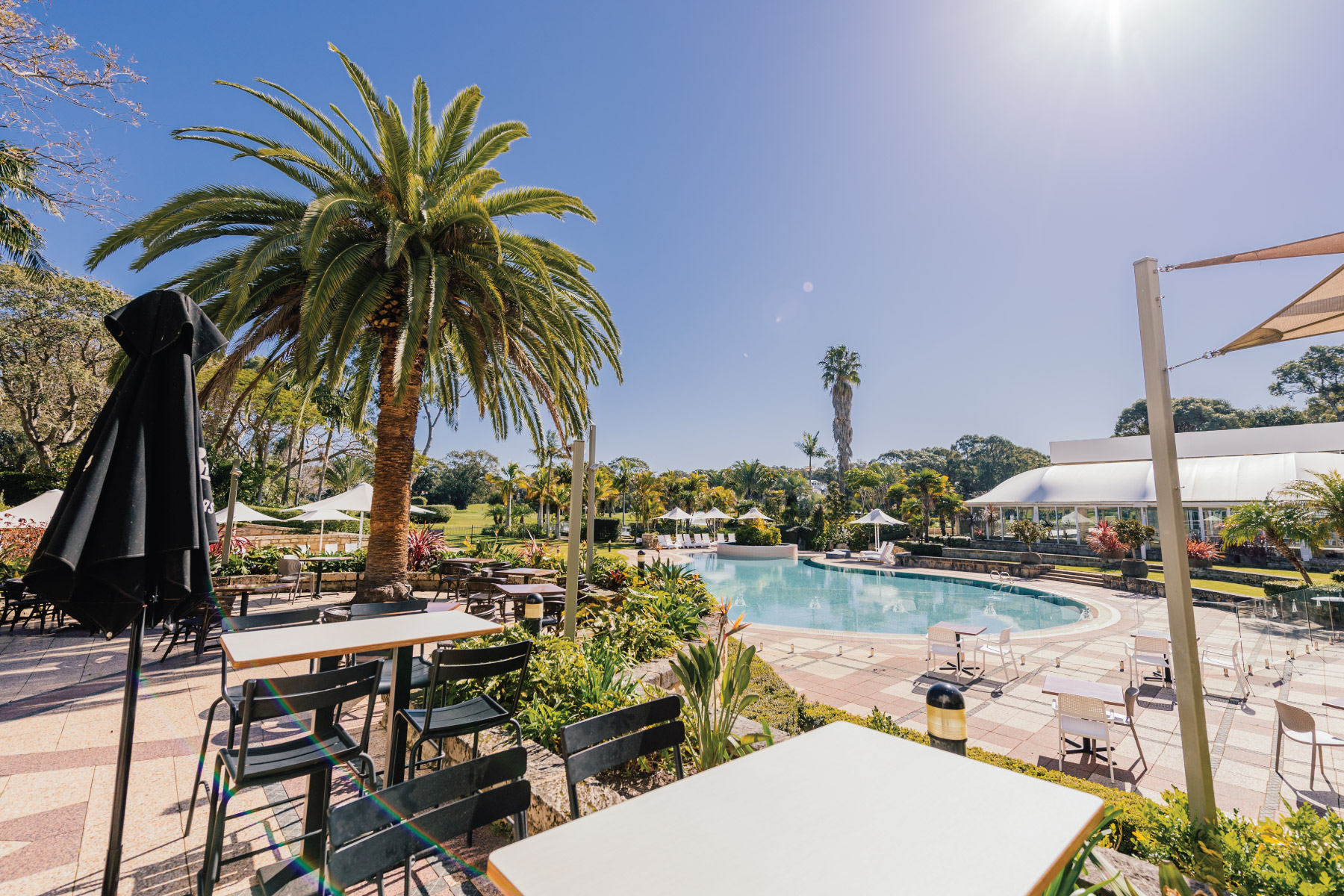 joondalup-resort-accommodation-garden-view-pool-01L